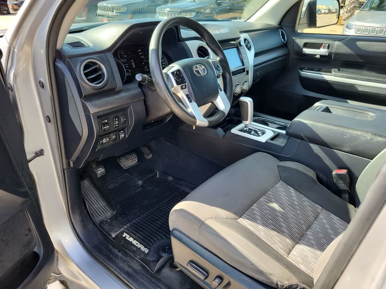 Thumbnail: 2018 Toyota Tundra - 10