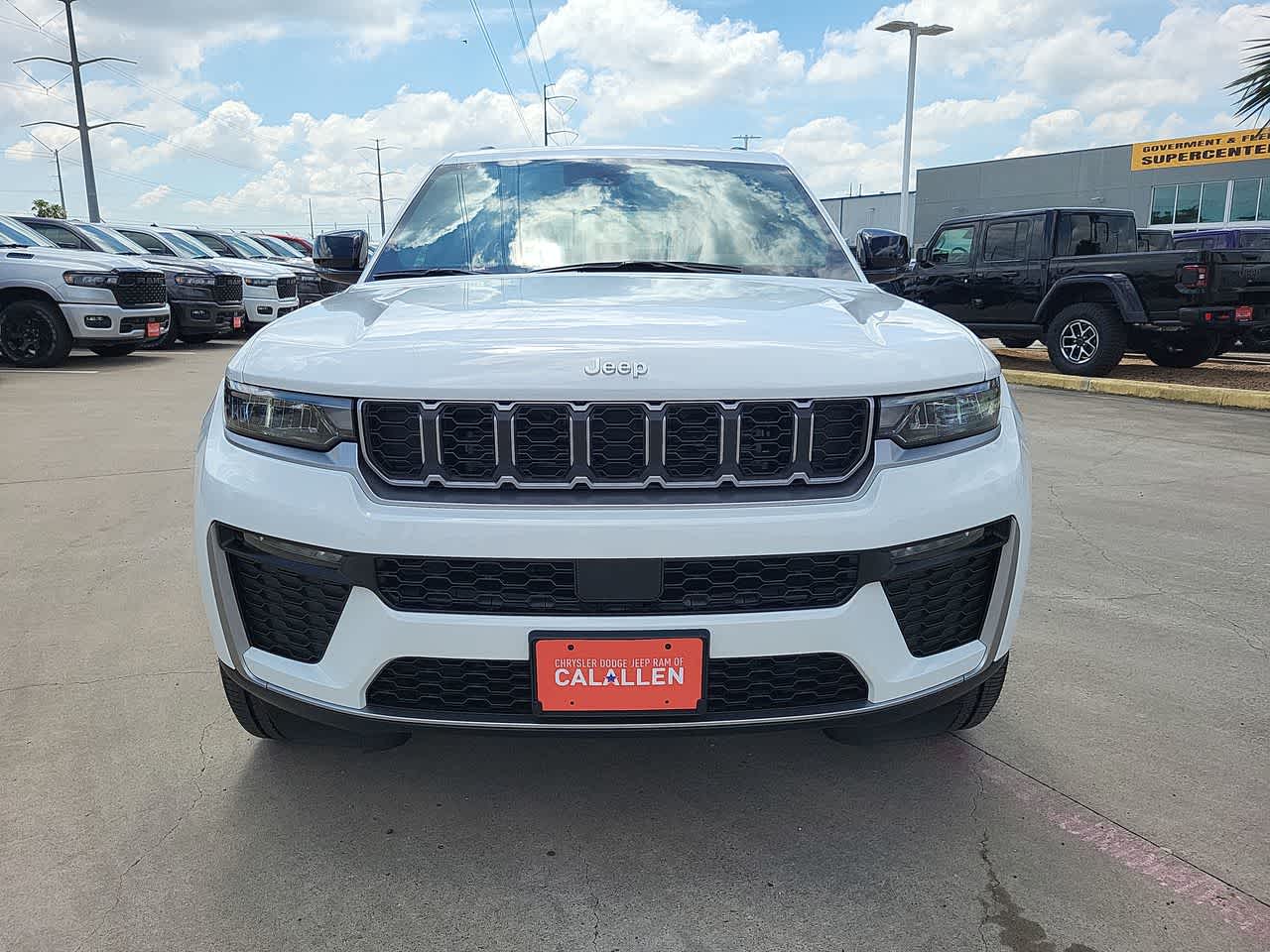 Thumbnail: 2026 Jeep Grand Cherokee - 14