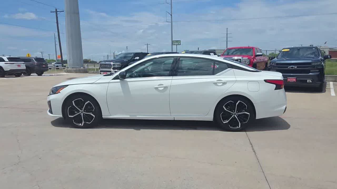 Thumbnail: 2024 Nissan Altima - 5