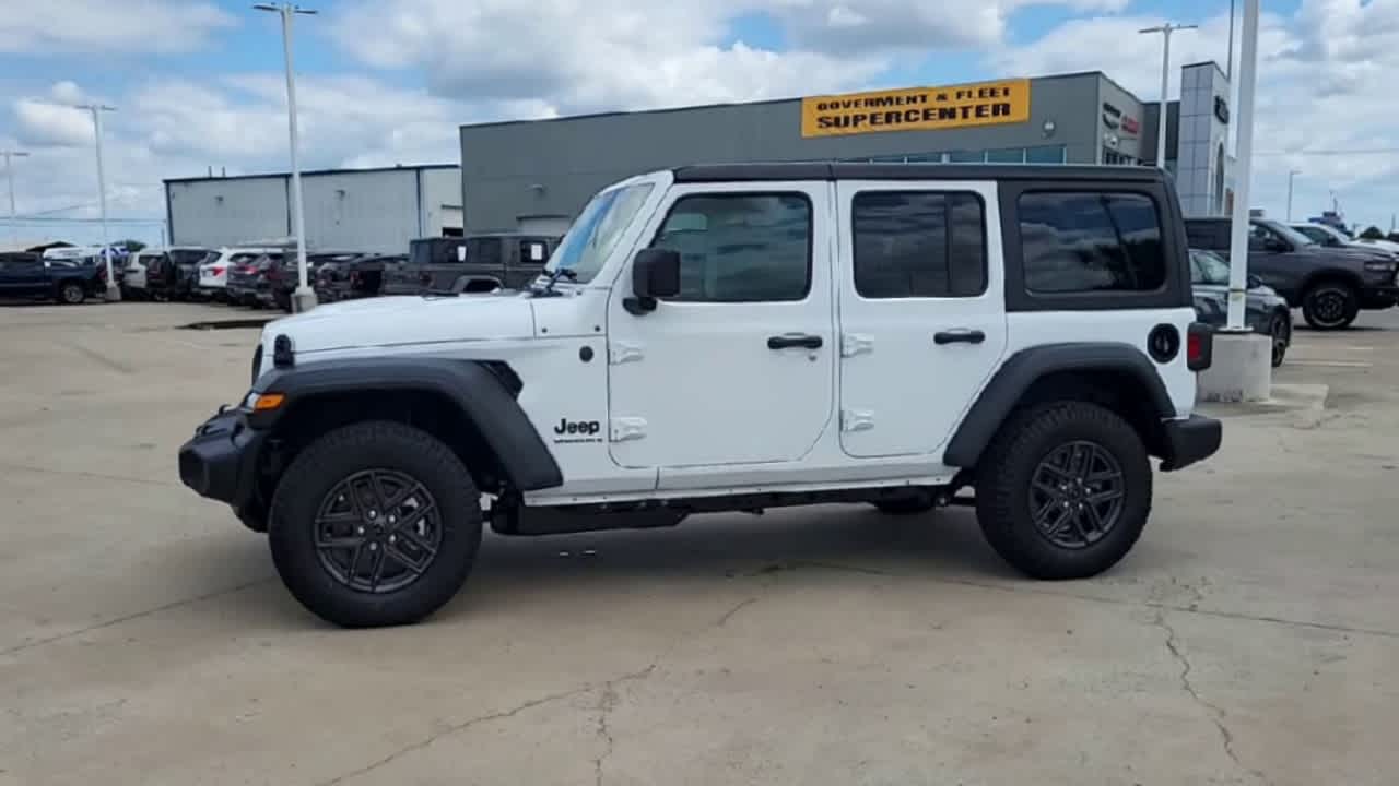 Thumbnail: 2026 Jeep Wrangler - 4