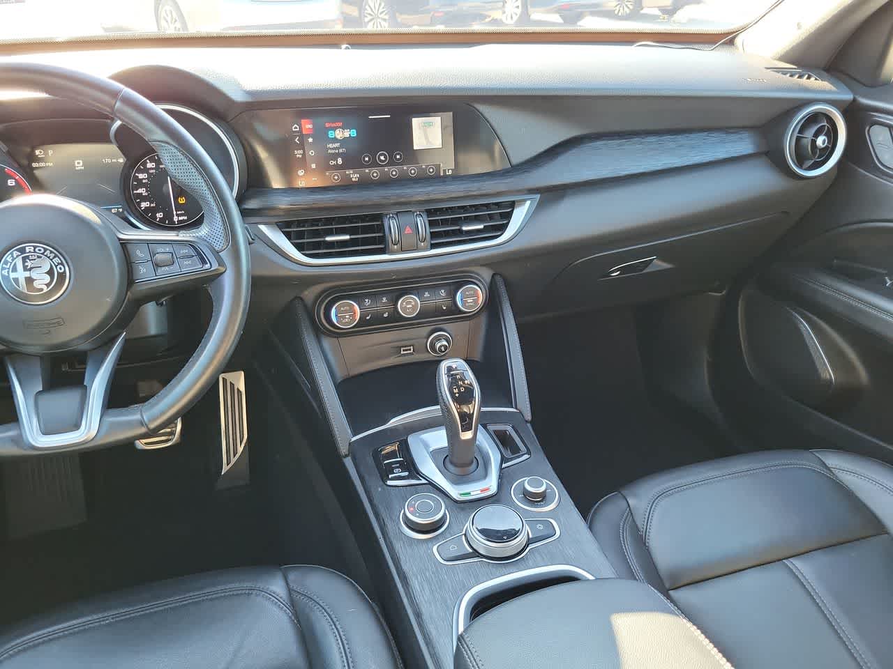 Thumbnail: 2023 Alfa Romeo Stelvio - 24