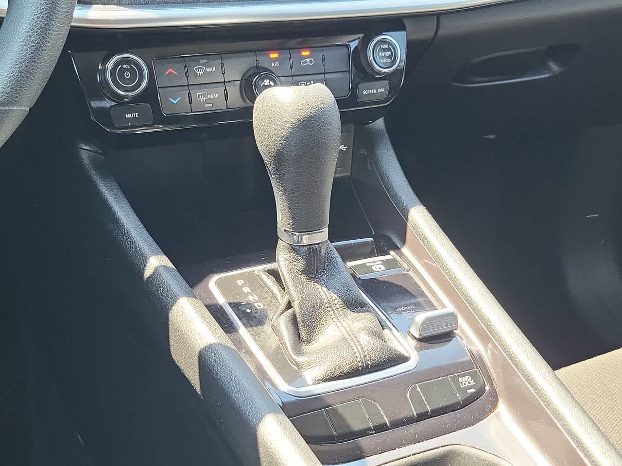 Thumbnail: 2022 Jeep Compass - 25