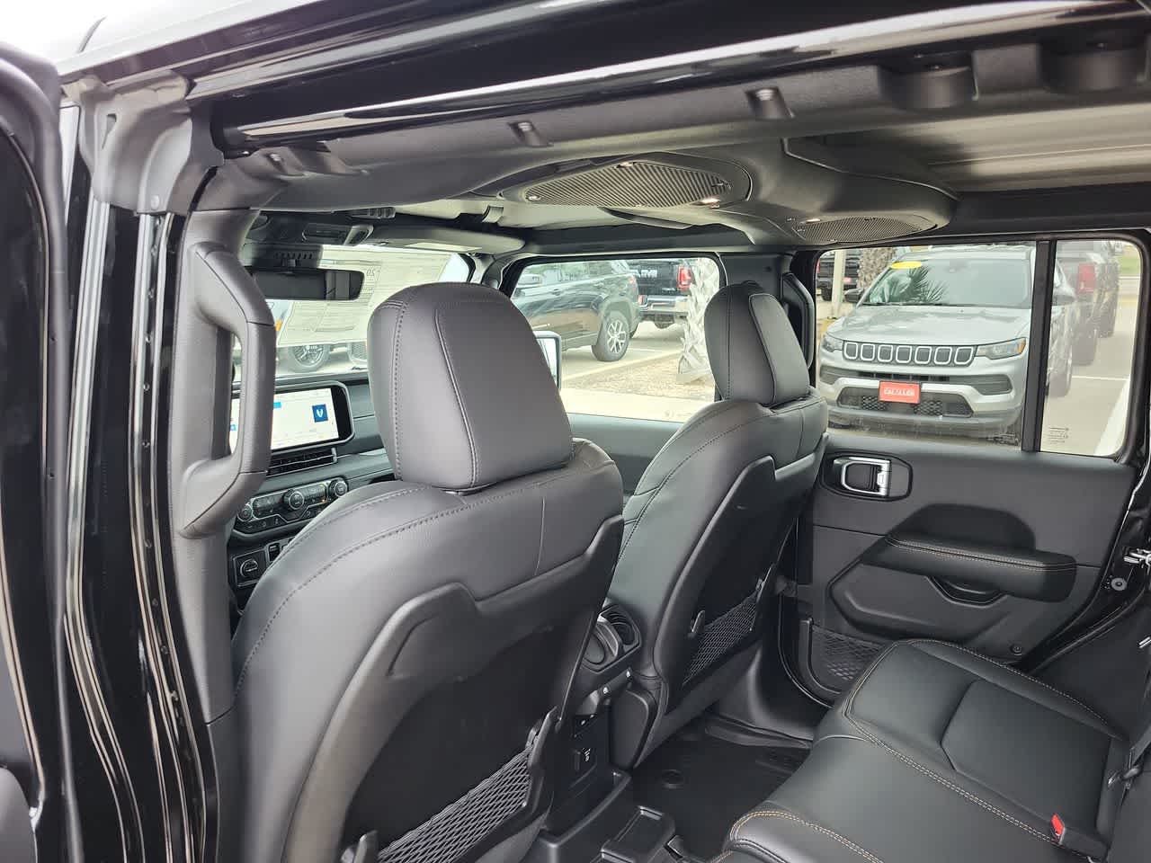 Thumbnail: 2026 Jeep Wrangler - 20