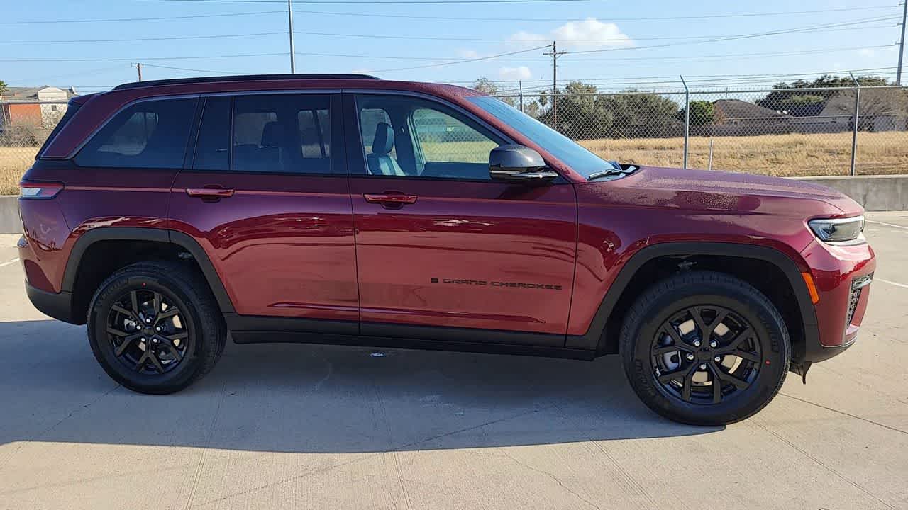 Thumbnail: 2026 Jeep Grand Cherokee - 9