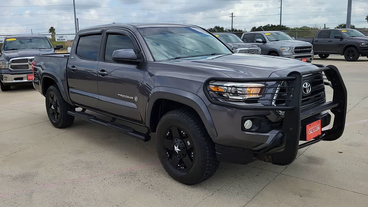 2017 Toyota Tacoma SR5 TRD Sport photo 2