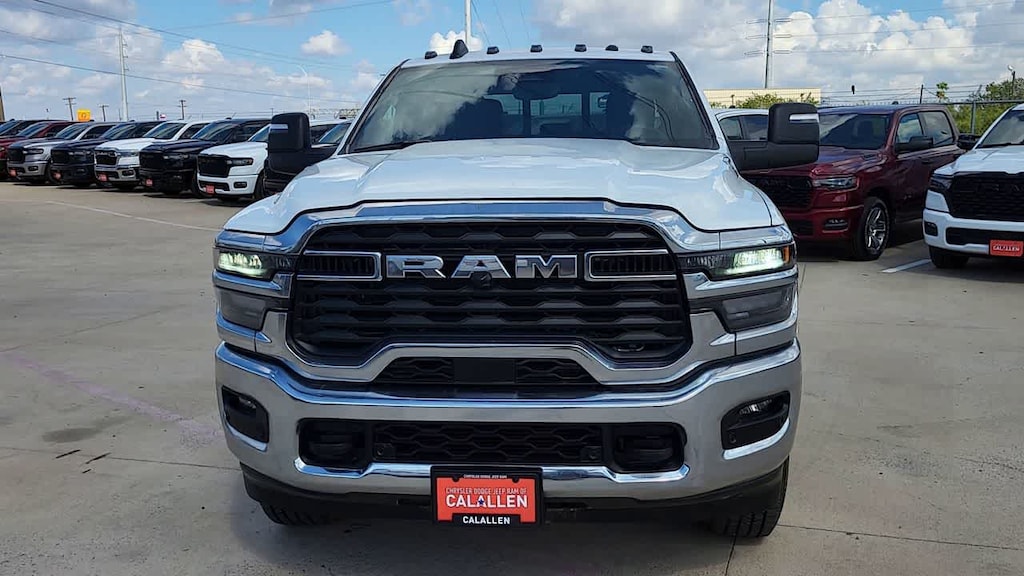 New 2025 Ram 2500 TRADESMAN CREW CAB 4X4 6'4 BOX Pickup