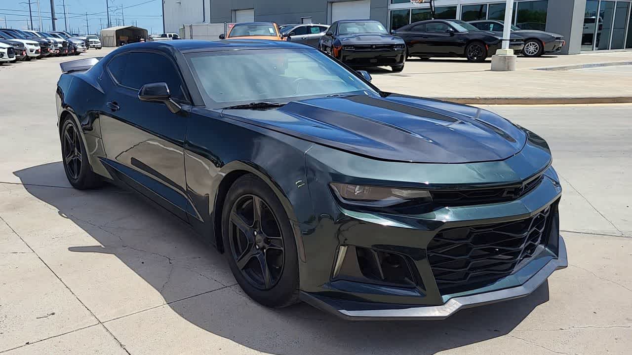 2020 Chevrolet Camaro 1LT photo 2