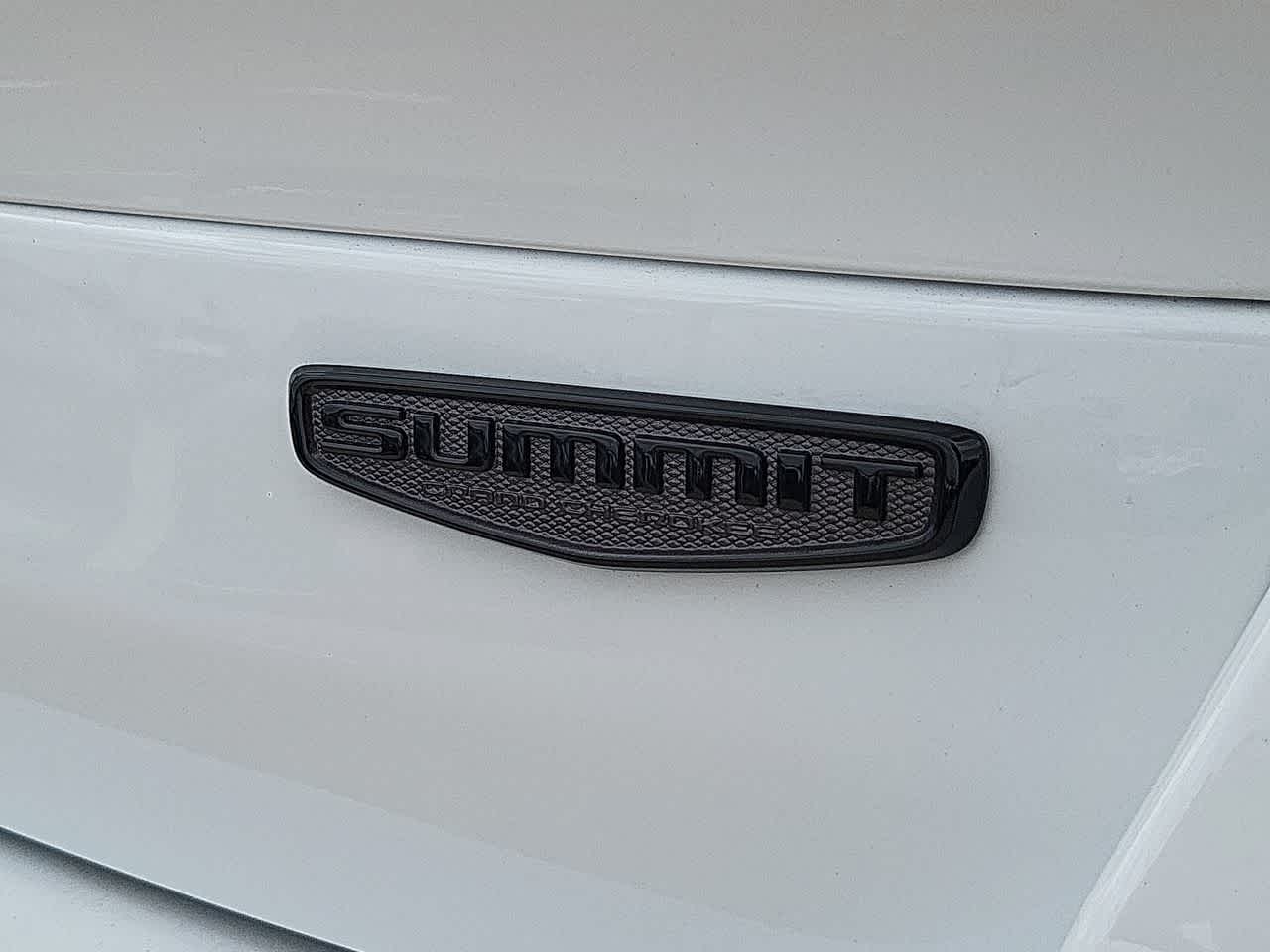 Thumbnail: 2026 Jeep Grand Cherokee - 15