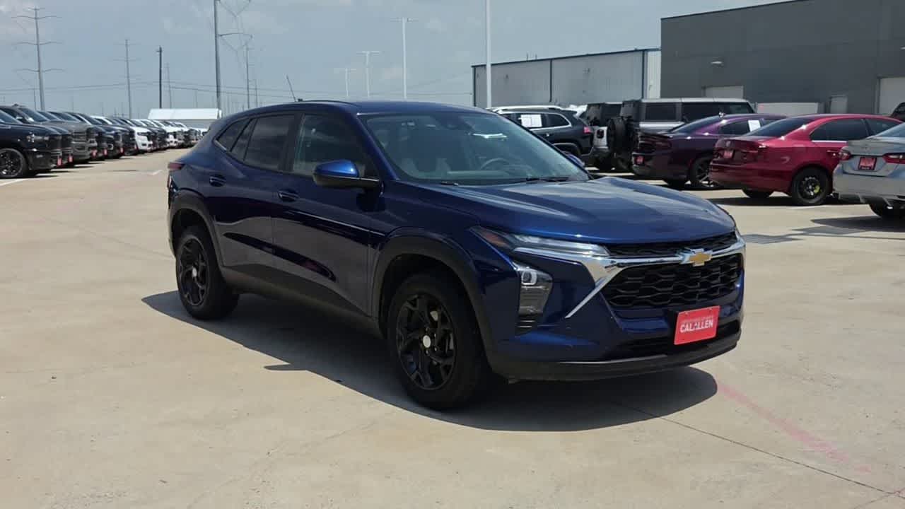Thumbnail: 2024 Chevrolet Trax - 2