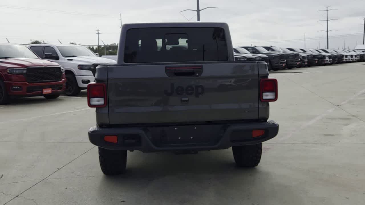 Thumbnail: 2025 Jeep Gladiator - 7