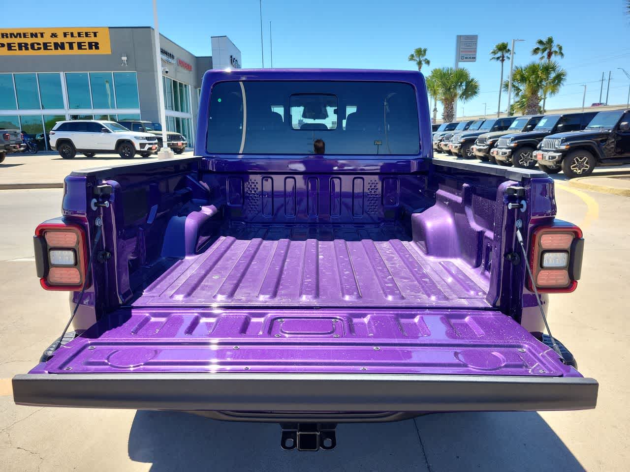 Thumbnail: 2026 Jeep Gladiator - 27