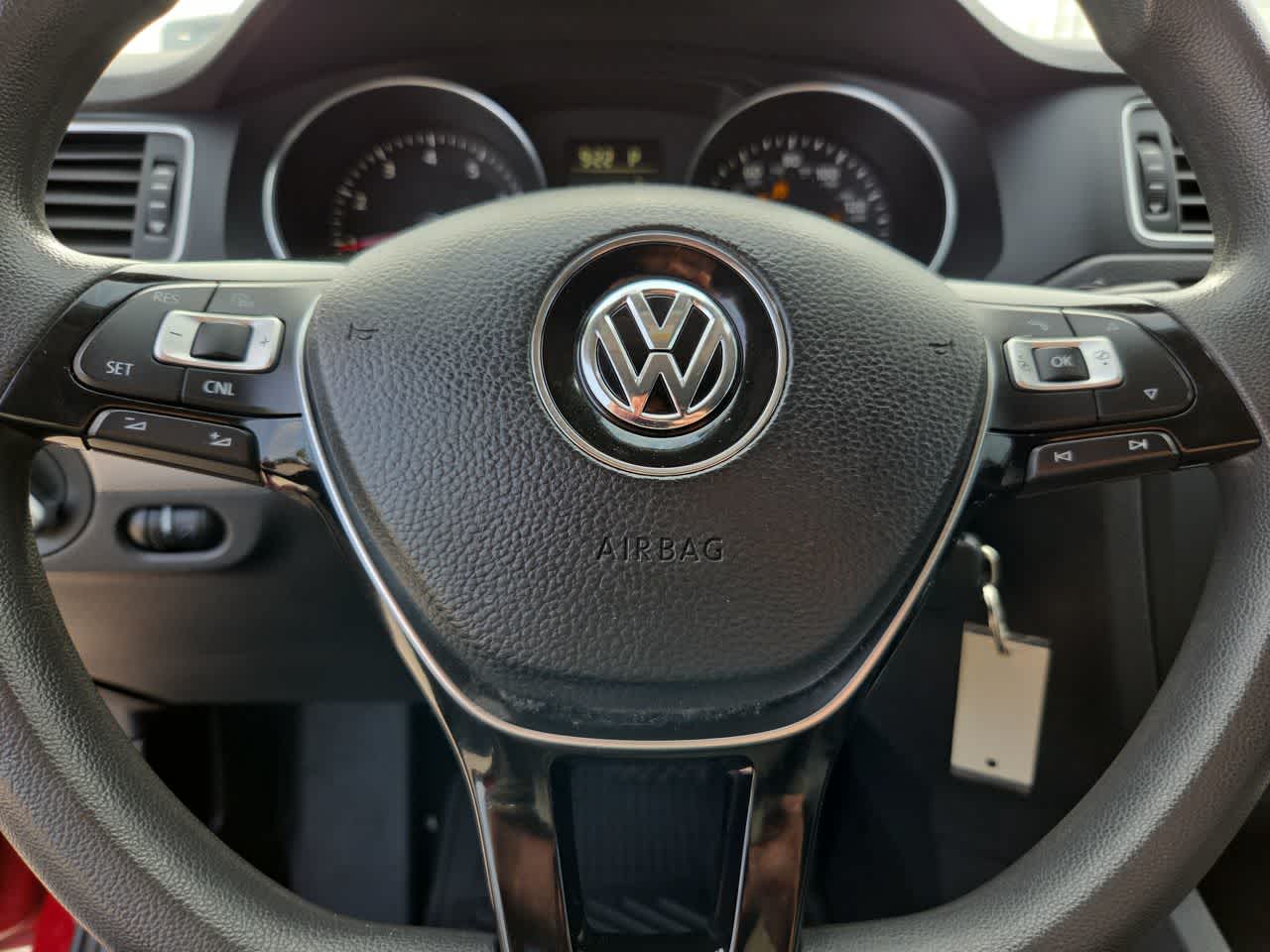 Thumbnail: 2017 Volkswagen Jetta - 13