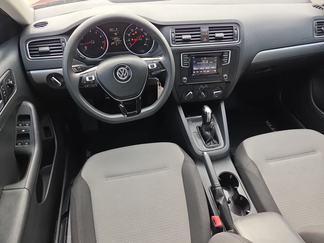 Thumbnail: 2017 Volkswagen Jetta - 14