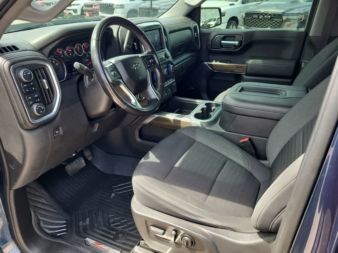 Thumbnail: 2022 Chevrolet Silverado 1500 - 10