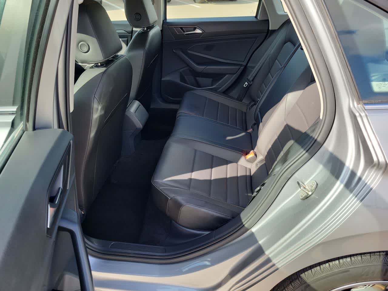 Thumbnail: 2024 Volkswagen Jetta - 21