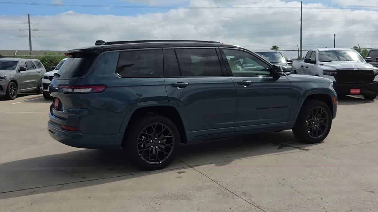 Thumbnail: 2026 Jeep Grand Cherokee - 8