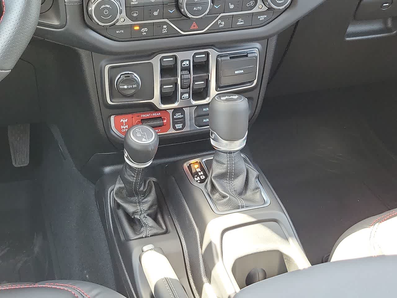 Thumbnail: 2026 Jeep Wrangler - 25