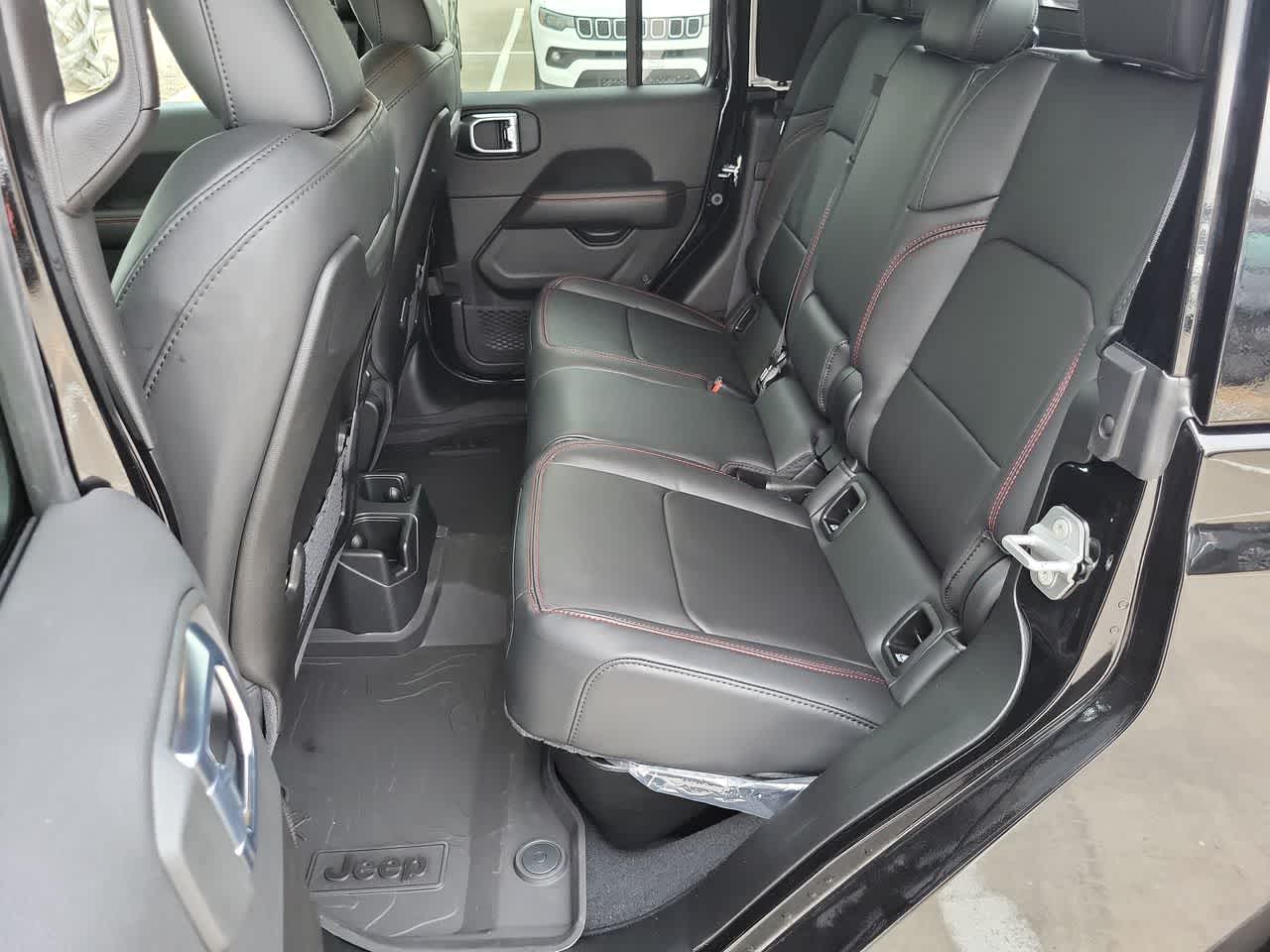 Thumbnail: 2026 Jeep Gladiator - 21