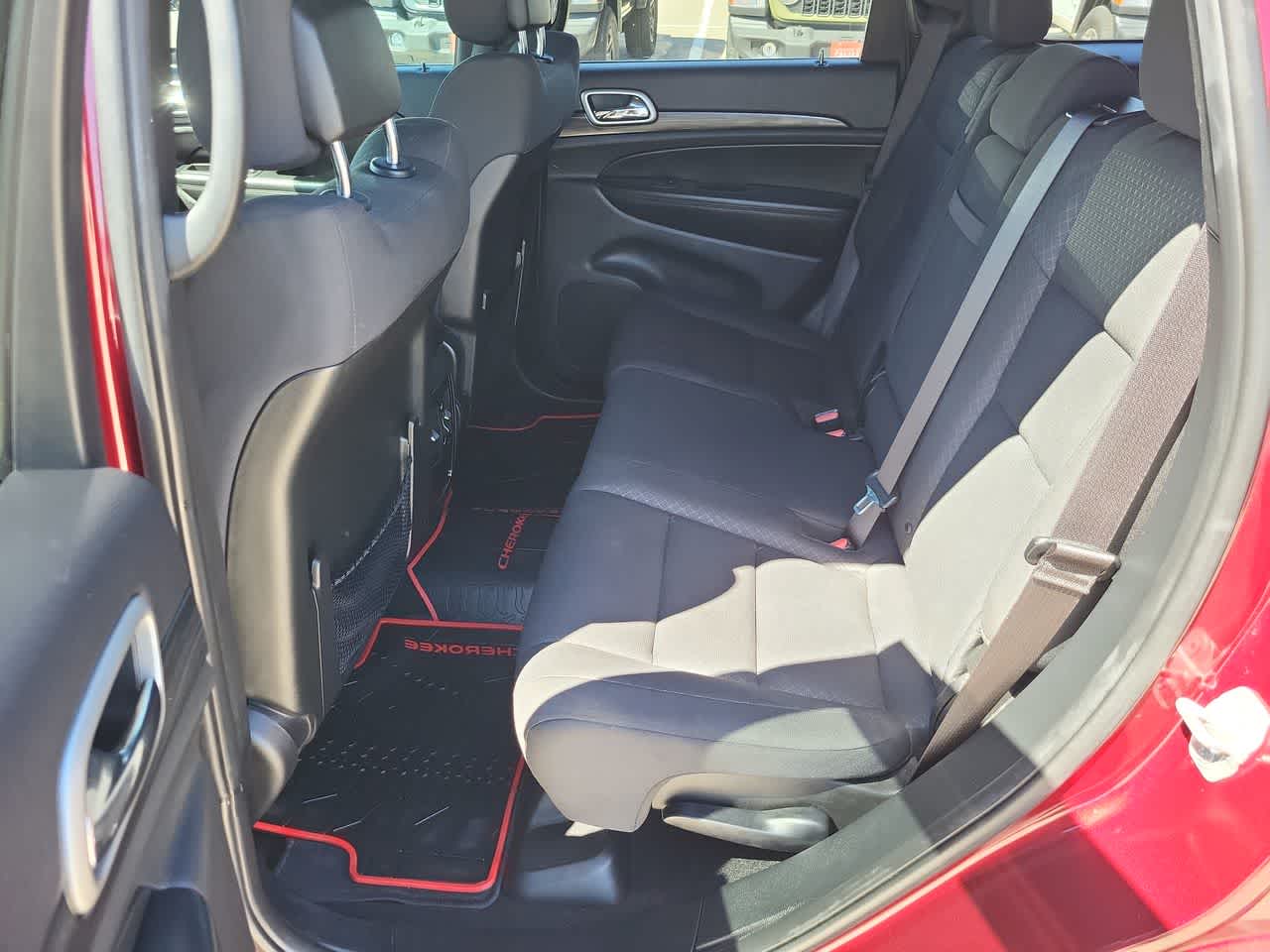 Thumbnail: 2019 Jeep Grand Cherokee - 21