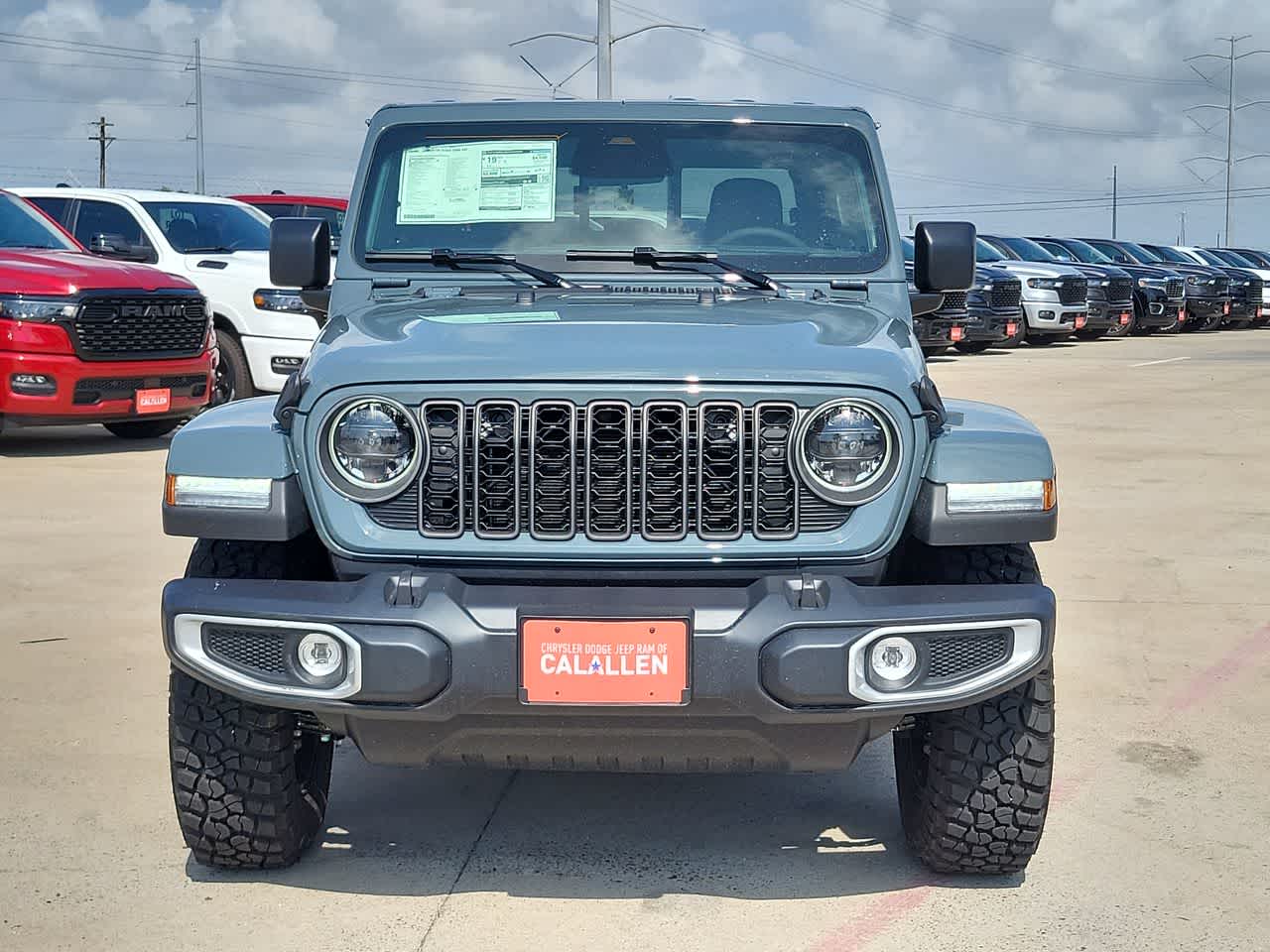 Thumbnail: 2026 Jeep Gladiator - 14