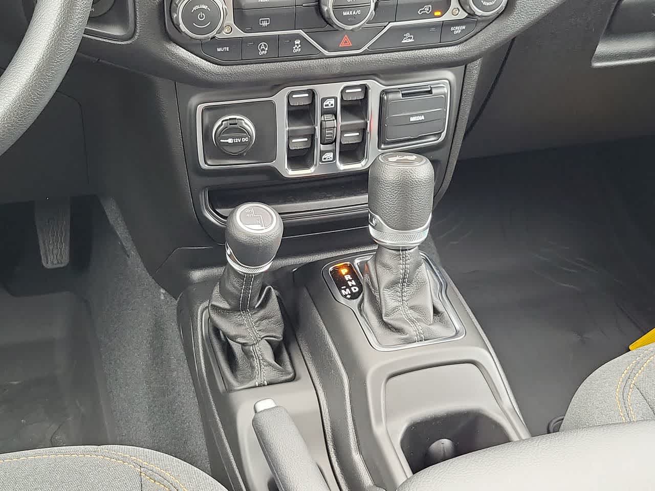 Thumbnail: 2026 Jeep Wrangler - 25