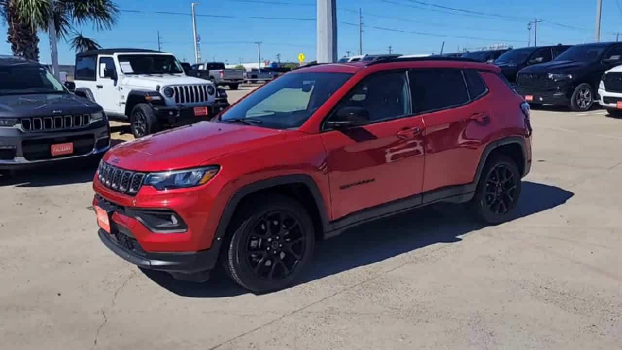 2025 Jeep Compass Latitude photo 2
