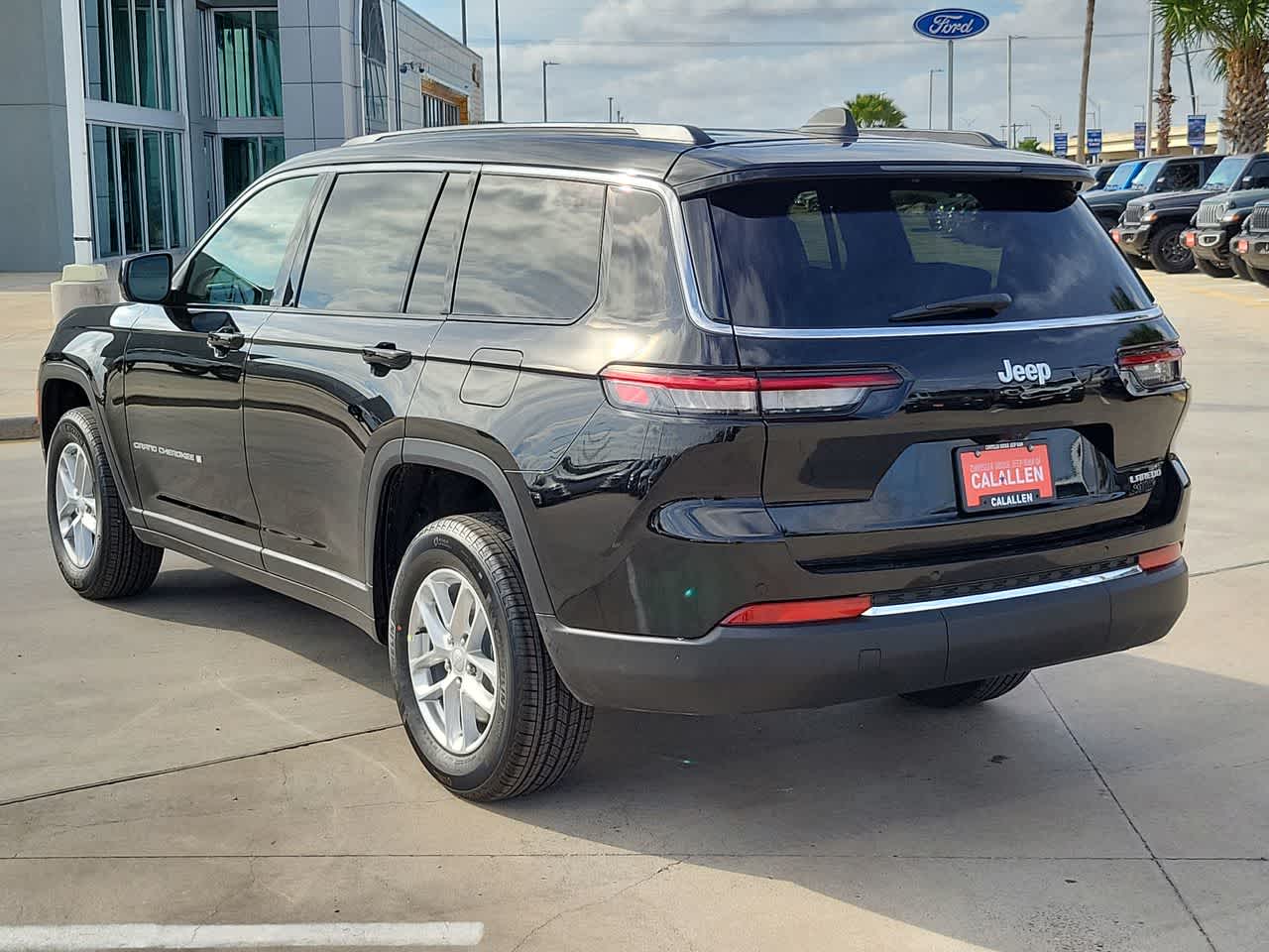 Thumbnail: 2026 Jeep Grand Cherokee - 12
