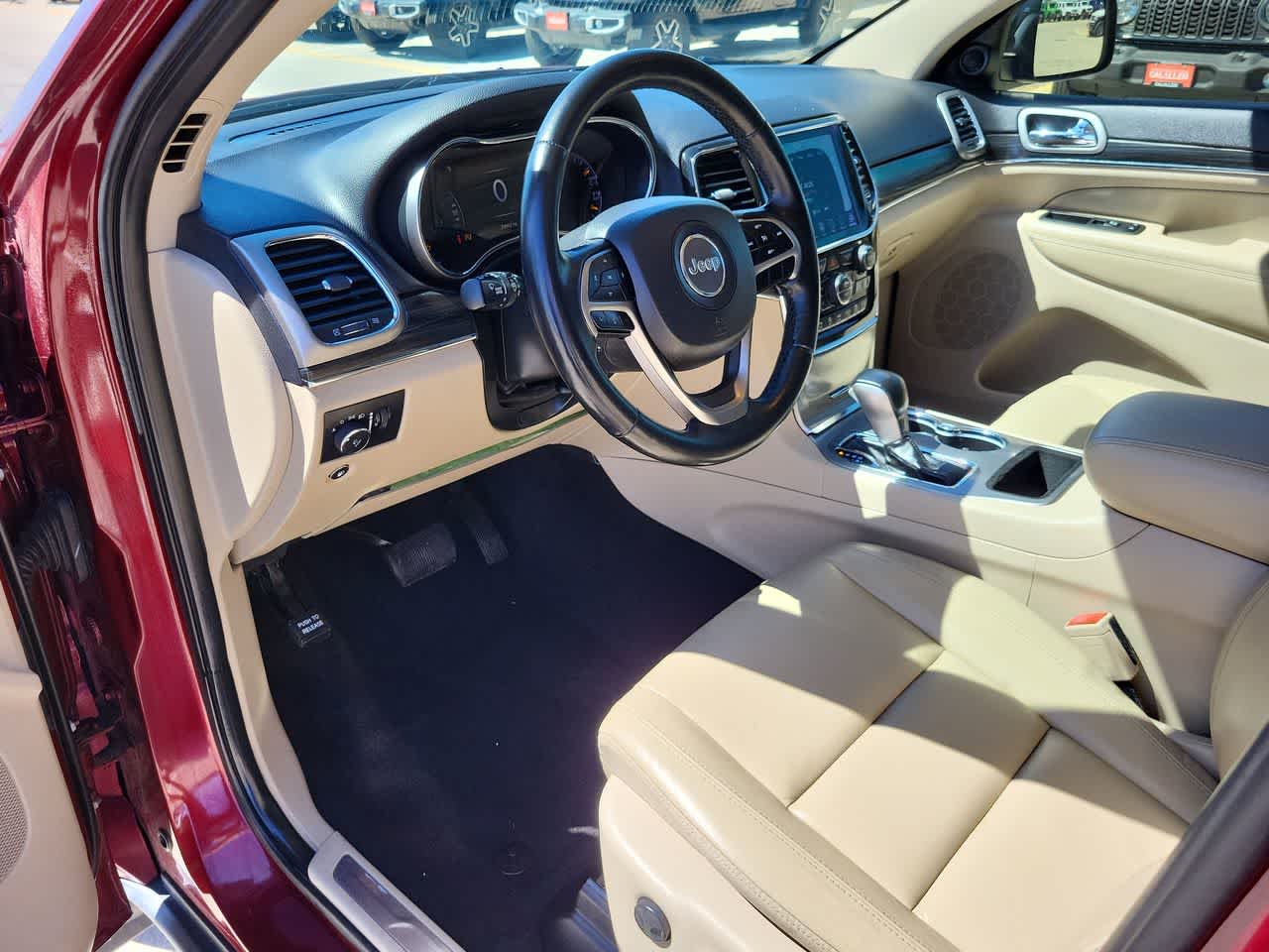 Thumbnail: 2022 Jeep Grand Cherokee - 10