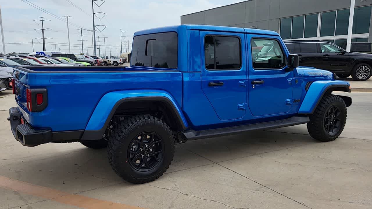 Thumbnail: 2026 Jeep Gladiator - 8