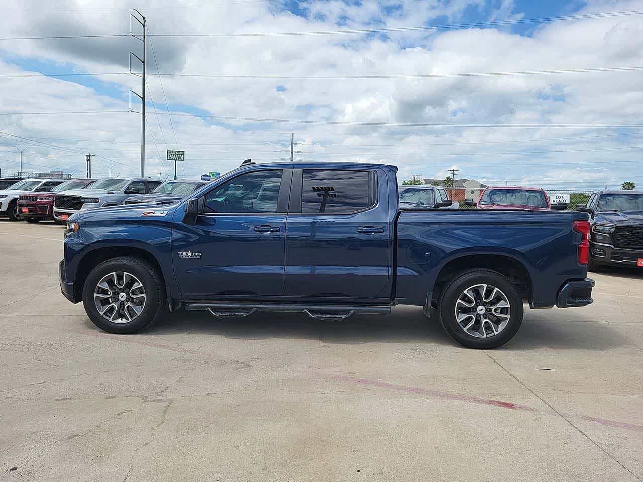 Thumbnail: 2022 Chevrolet Silverado 1500 - 11