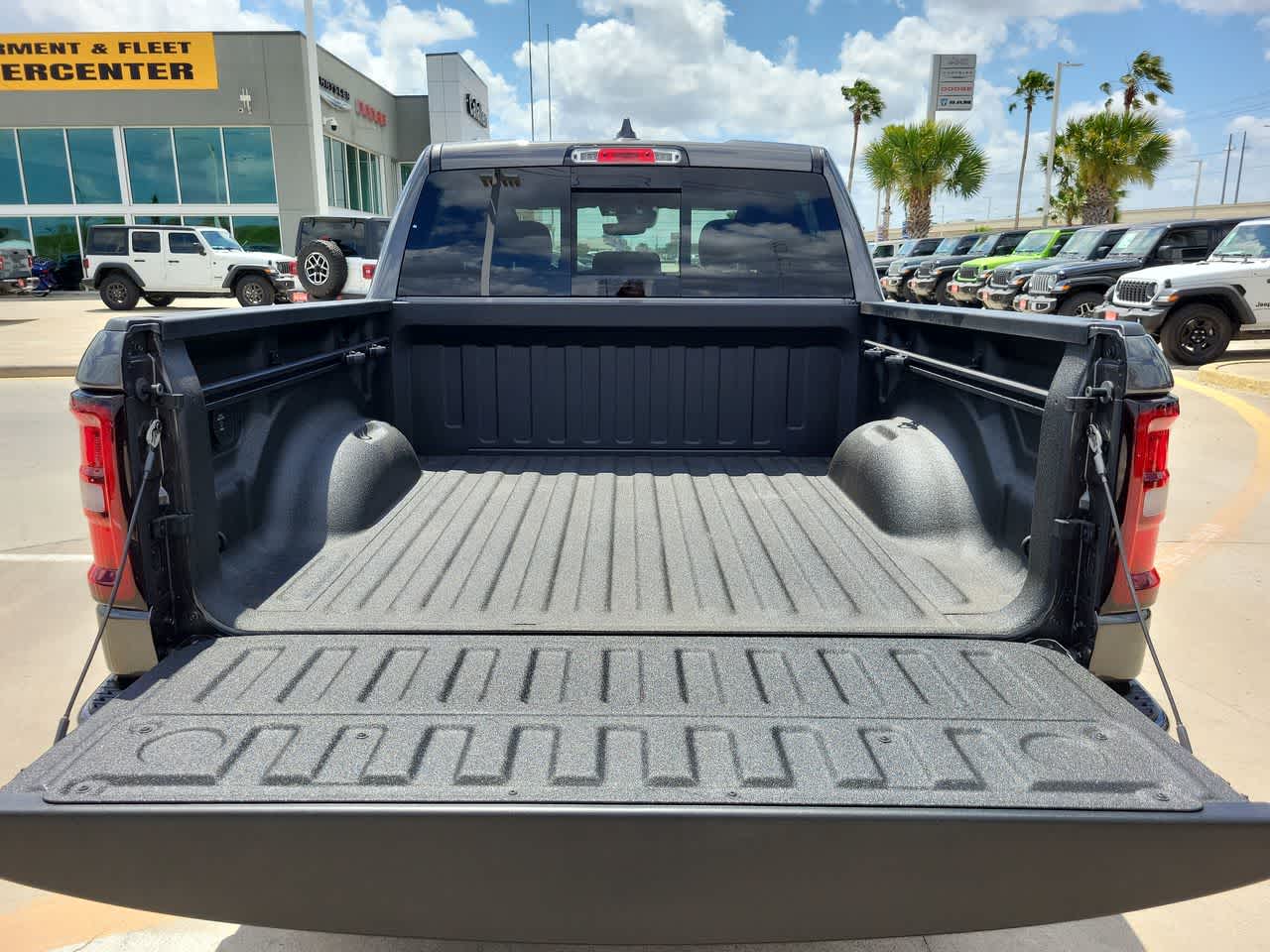 Thumbnail: 2026 RAM 1500 - 27