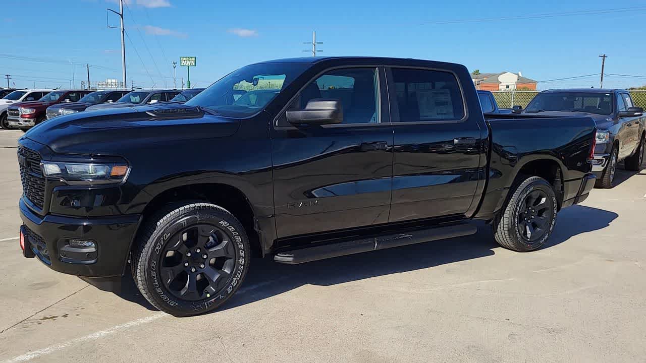 2025 Ram 1500 Tradesman photo 4