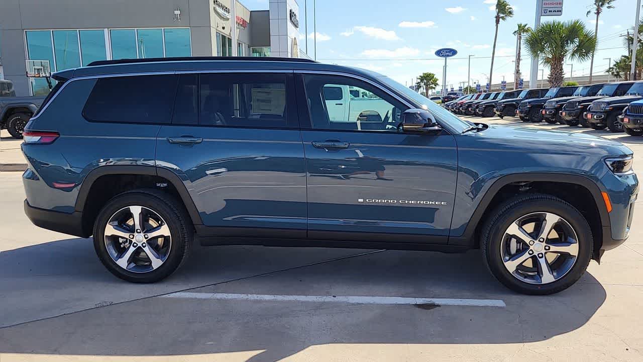 Thumbnail: 2026 Jeep Grand Cherokee - 9