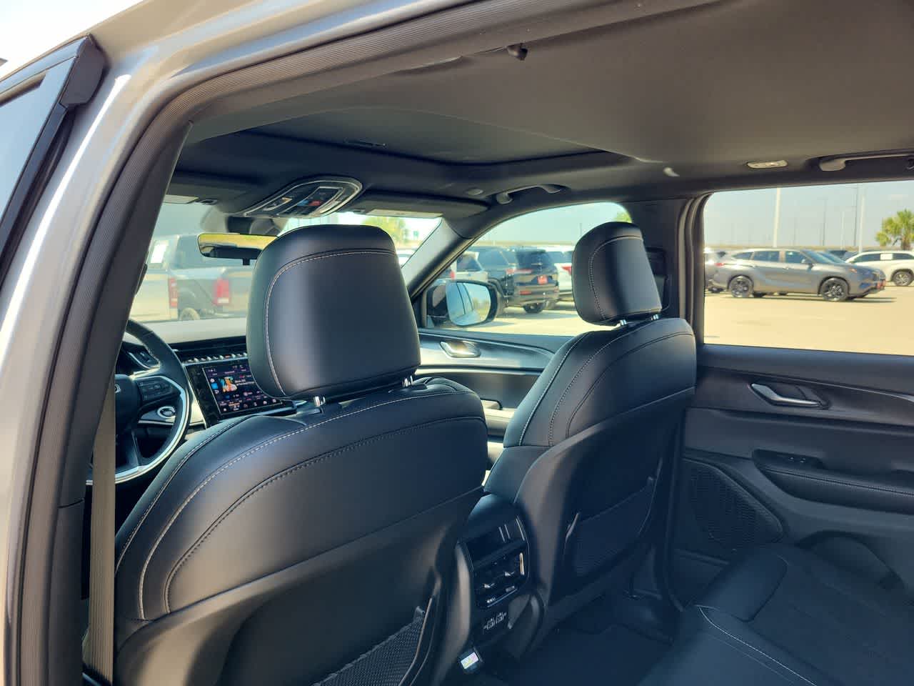 Thumbnail: 2025 Jeep Grand Cherokee - 20