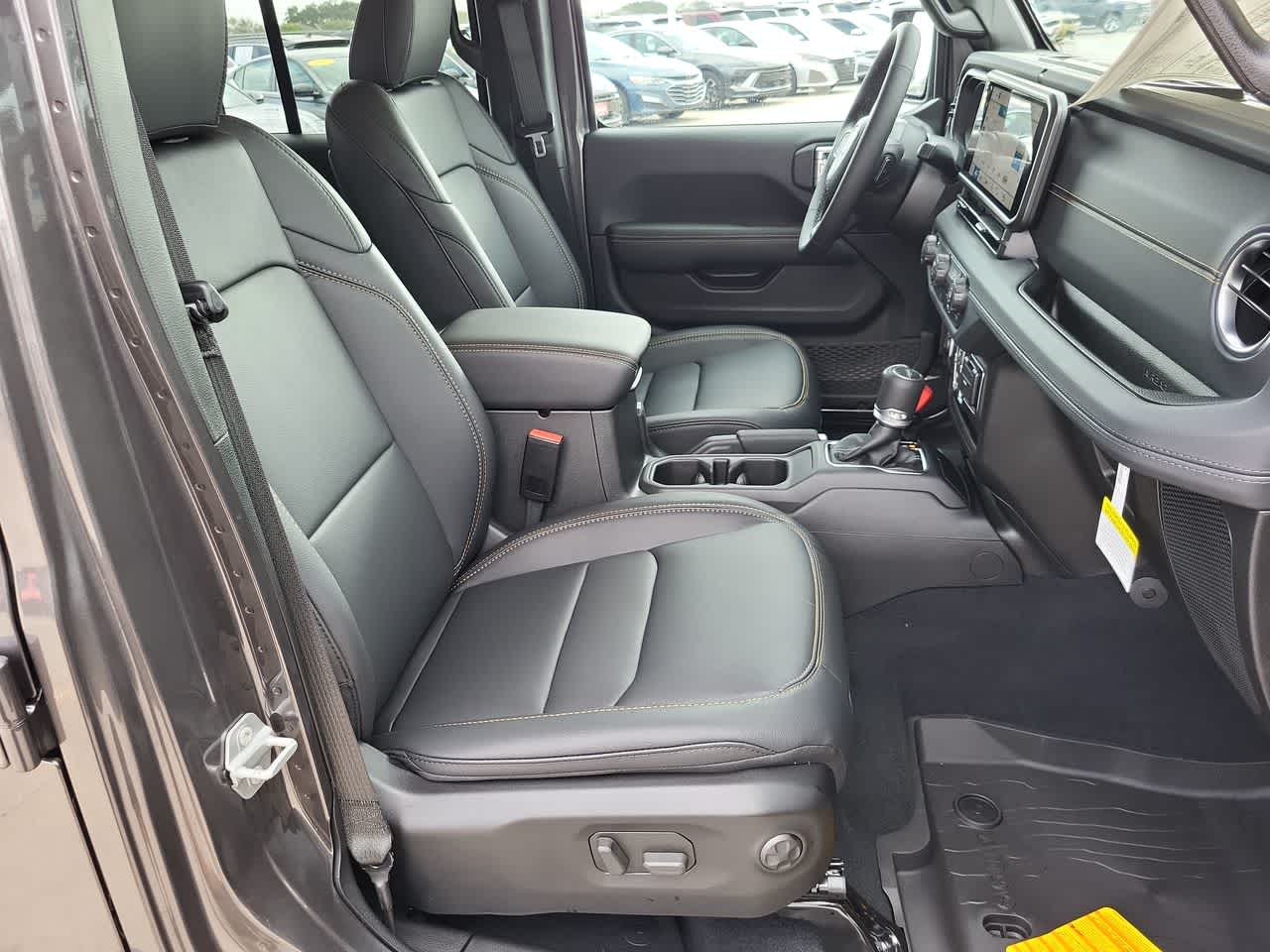 Thumbnail: 2026 Jeep Gladiator - 22