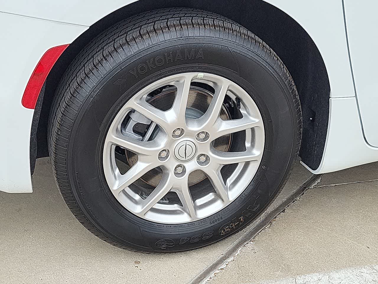 Thumbnail: 2026 Chrysler Pacifica - 16