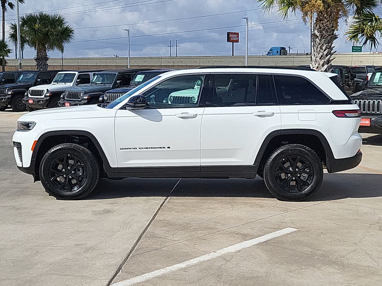 Thumbnail: 2026 Jeep Grand Cherokee - 11