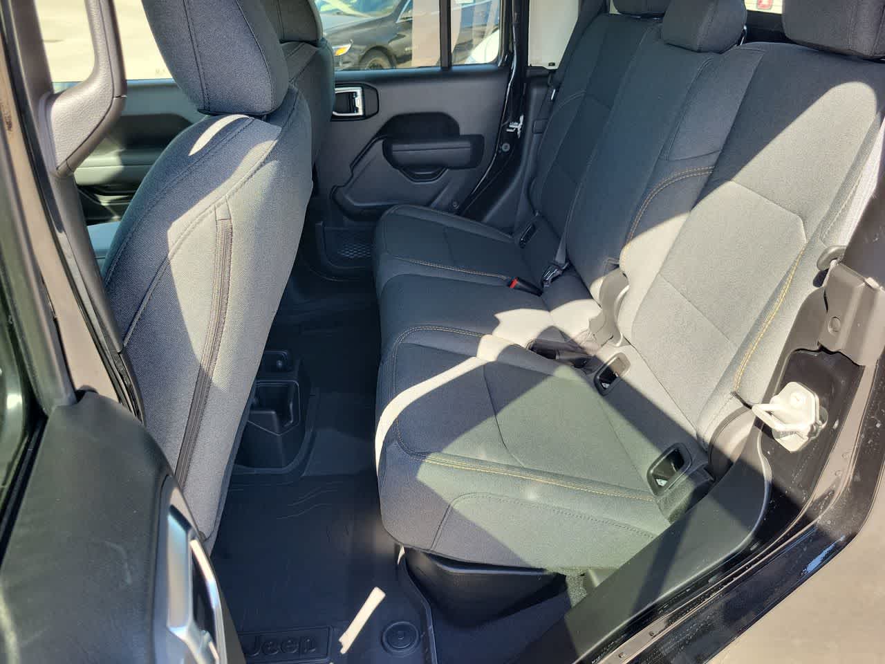 Thumbnail: 2026 Jeep Gladiator - 21