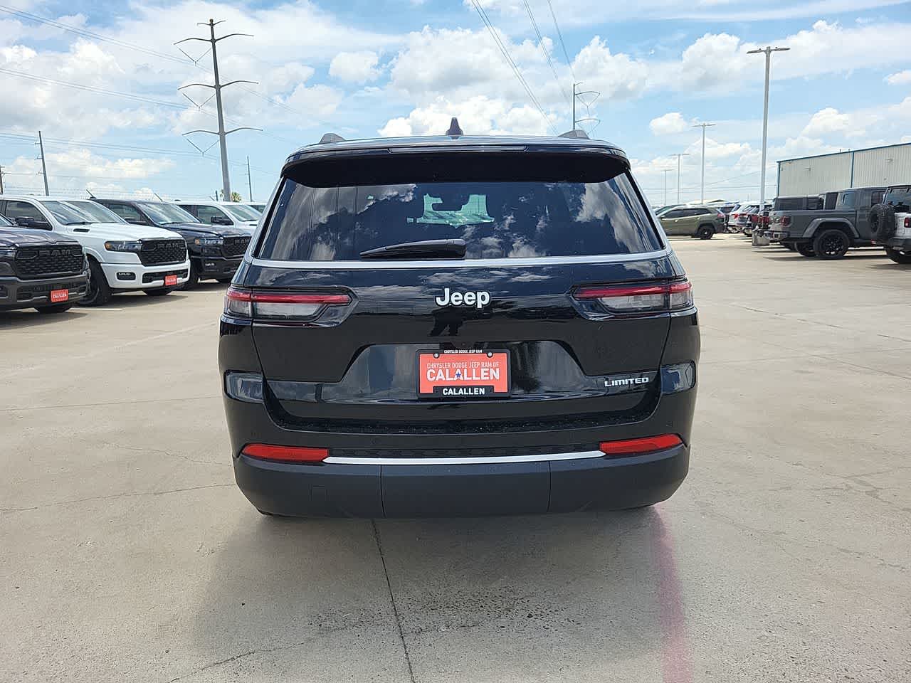 Thumbnail: 2026 Jeep Grand Cherokee - 13