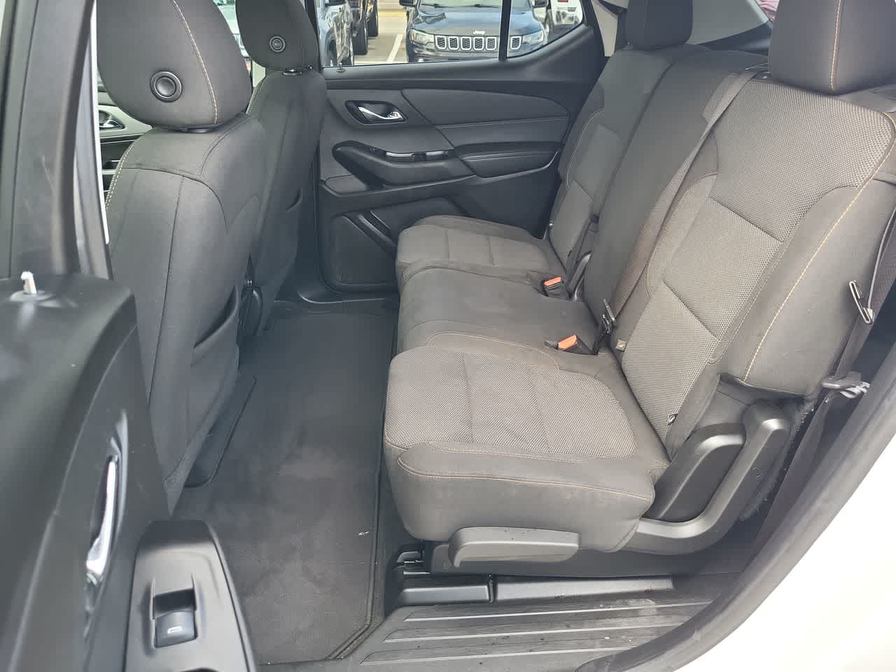 Thumbnail: 2020 Chevrolet Traverse - 21