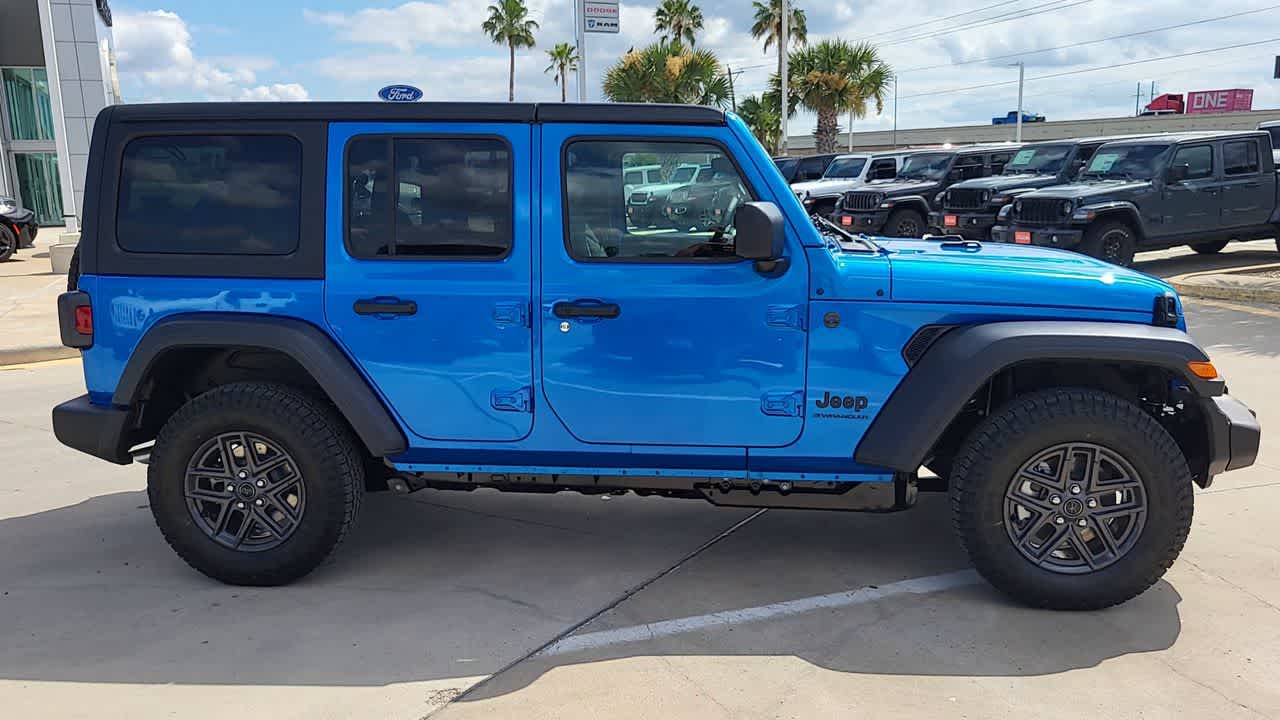 Thumbnail: 2026 Jeep Wrangler - 9
