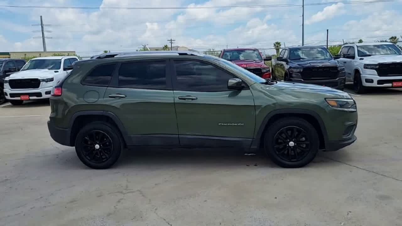 Thumbnail: 2020 Jeep Cherokee - 9