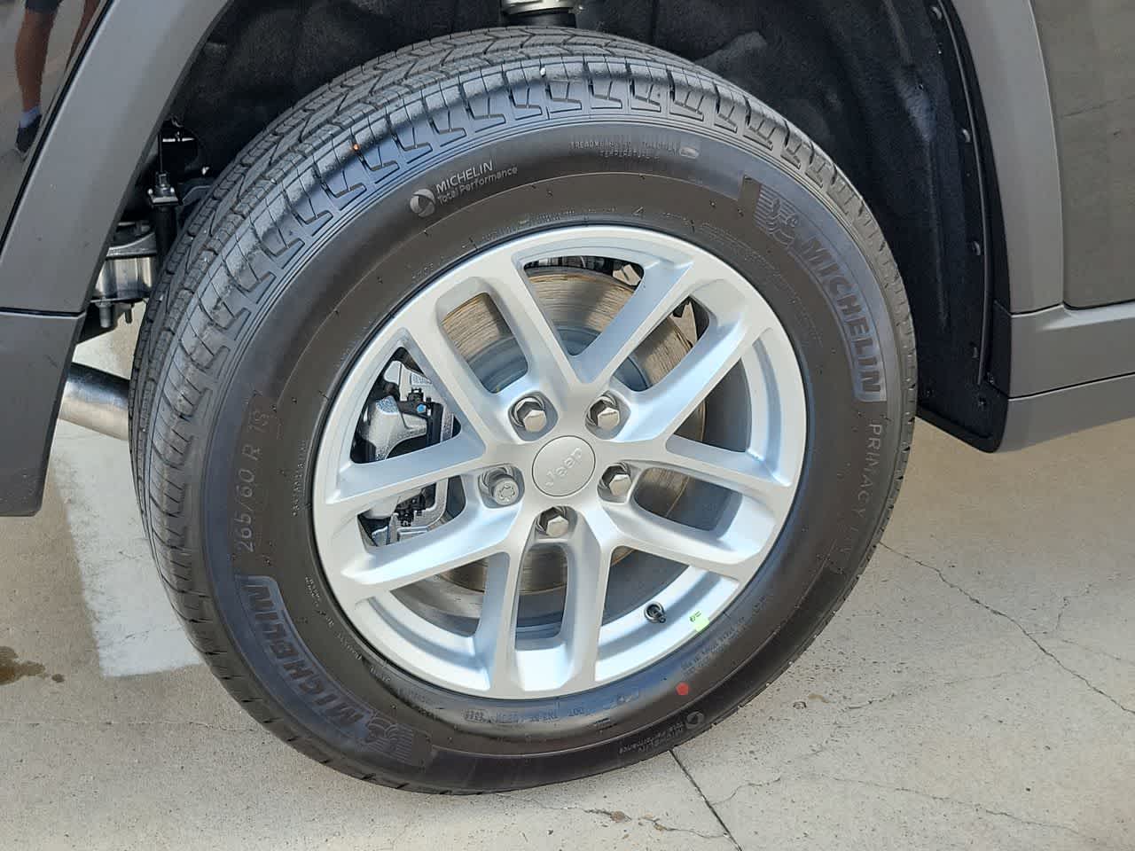 Thumbnail: 2025 Jeep Grand Cherokee - 16