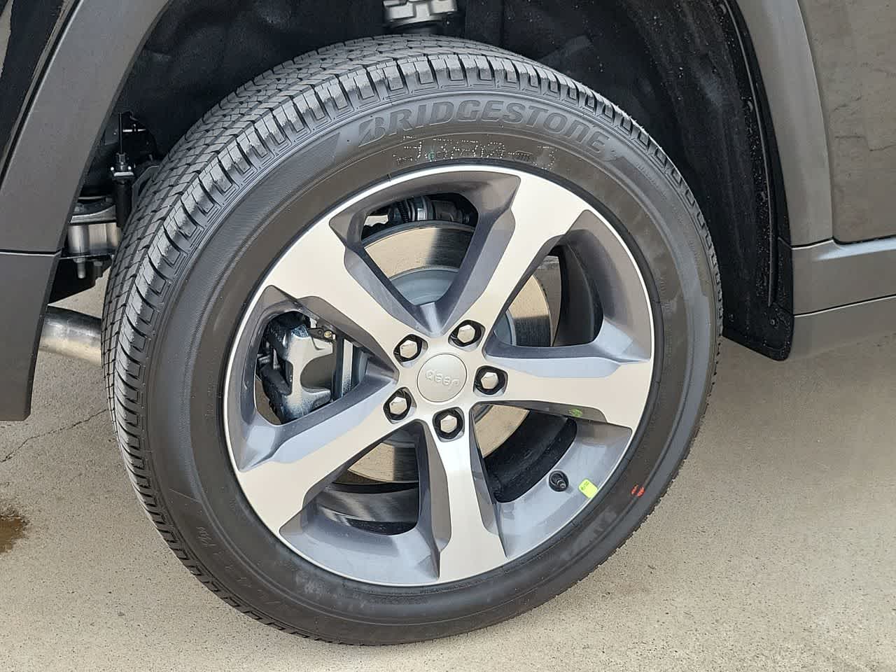 Thumbnail: 2025 Jeep Grand Cherokee - 16