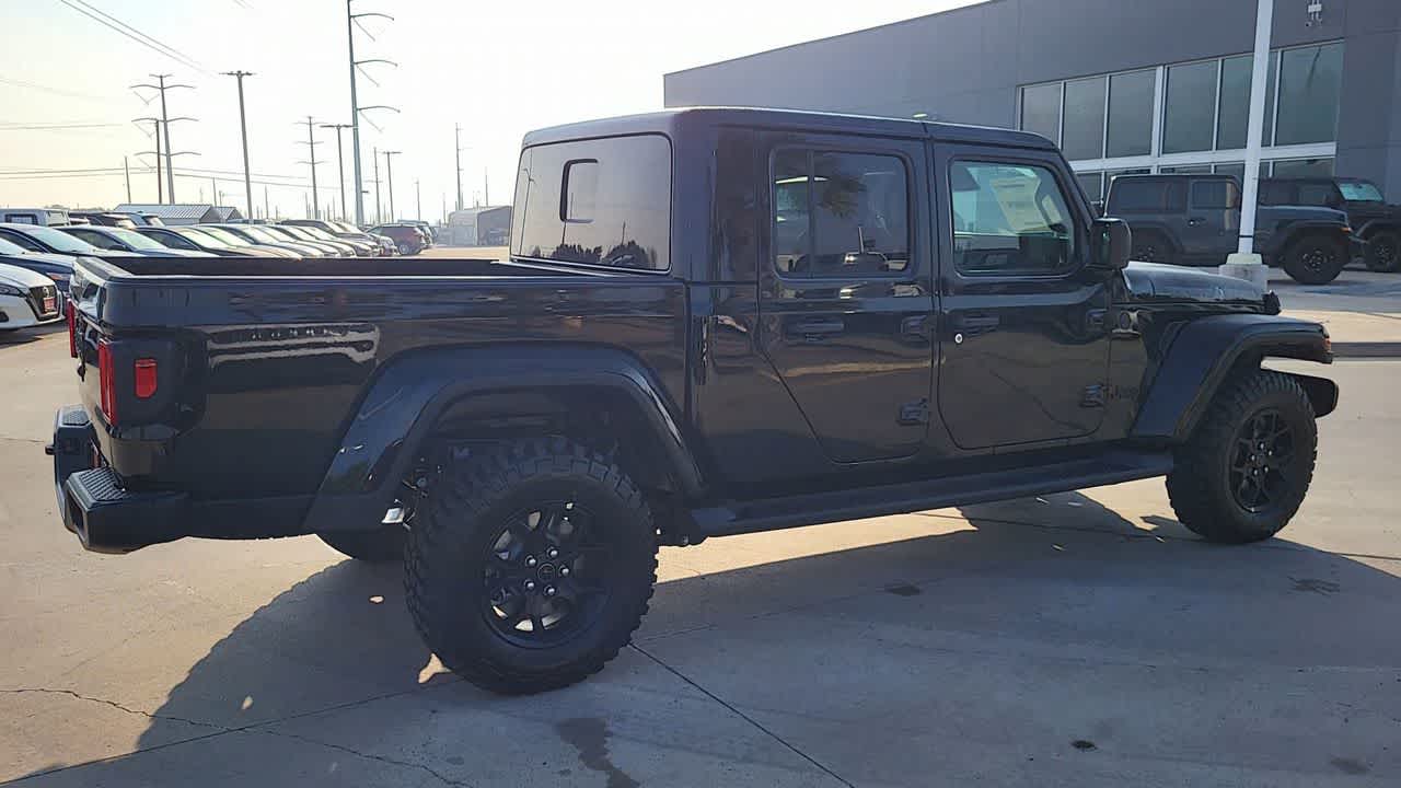 Thumbnail: 2026 Jeep Gladiator - 8
