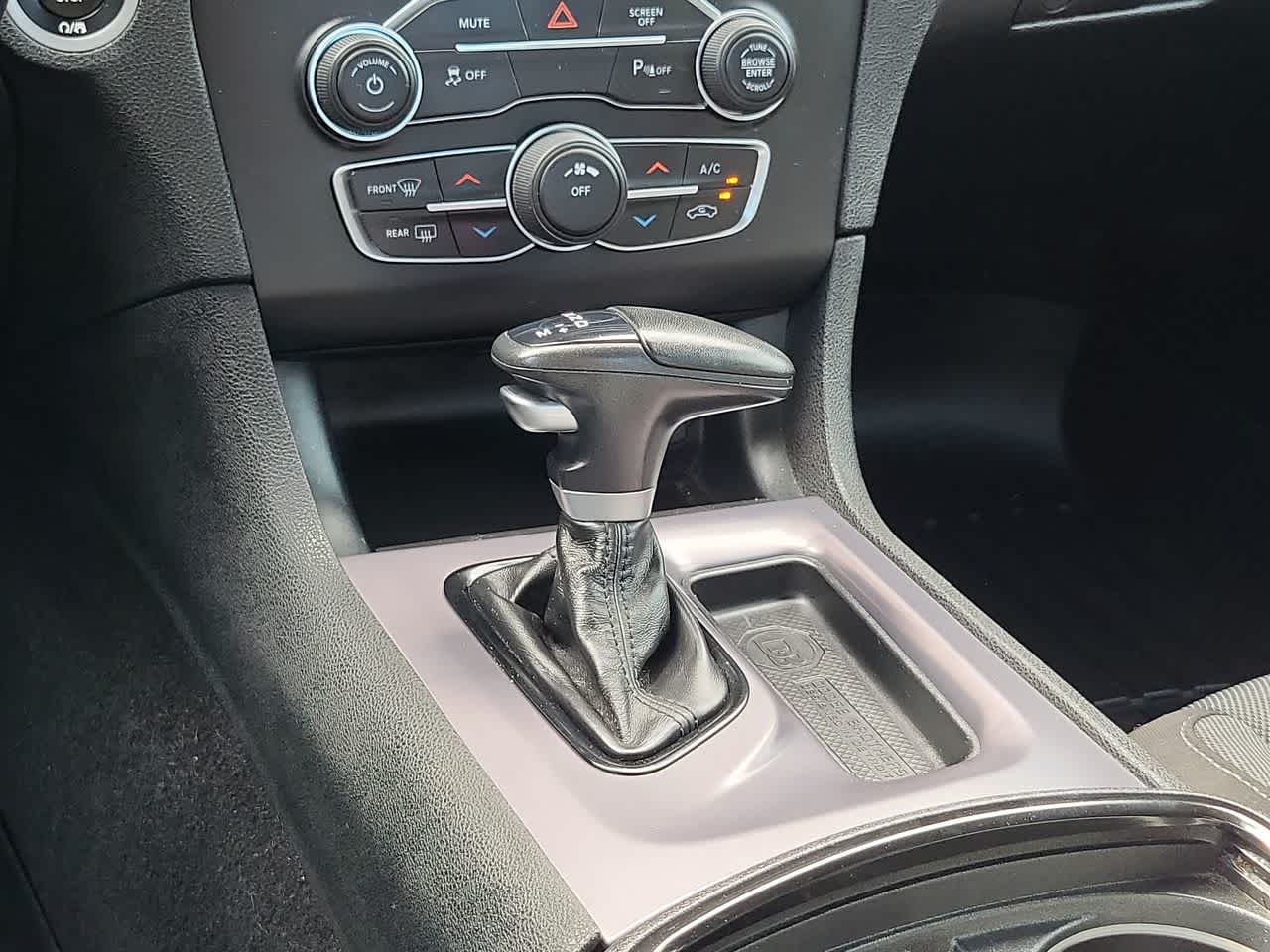 Thumbnail: 2020 Dodge Charger - 25