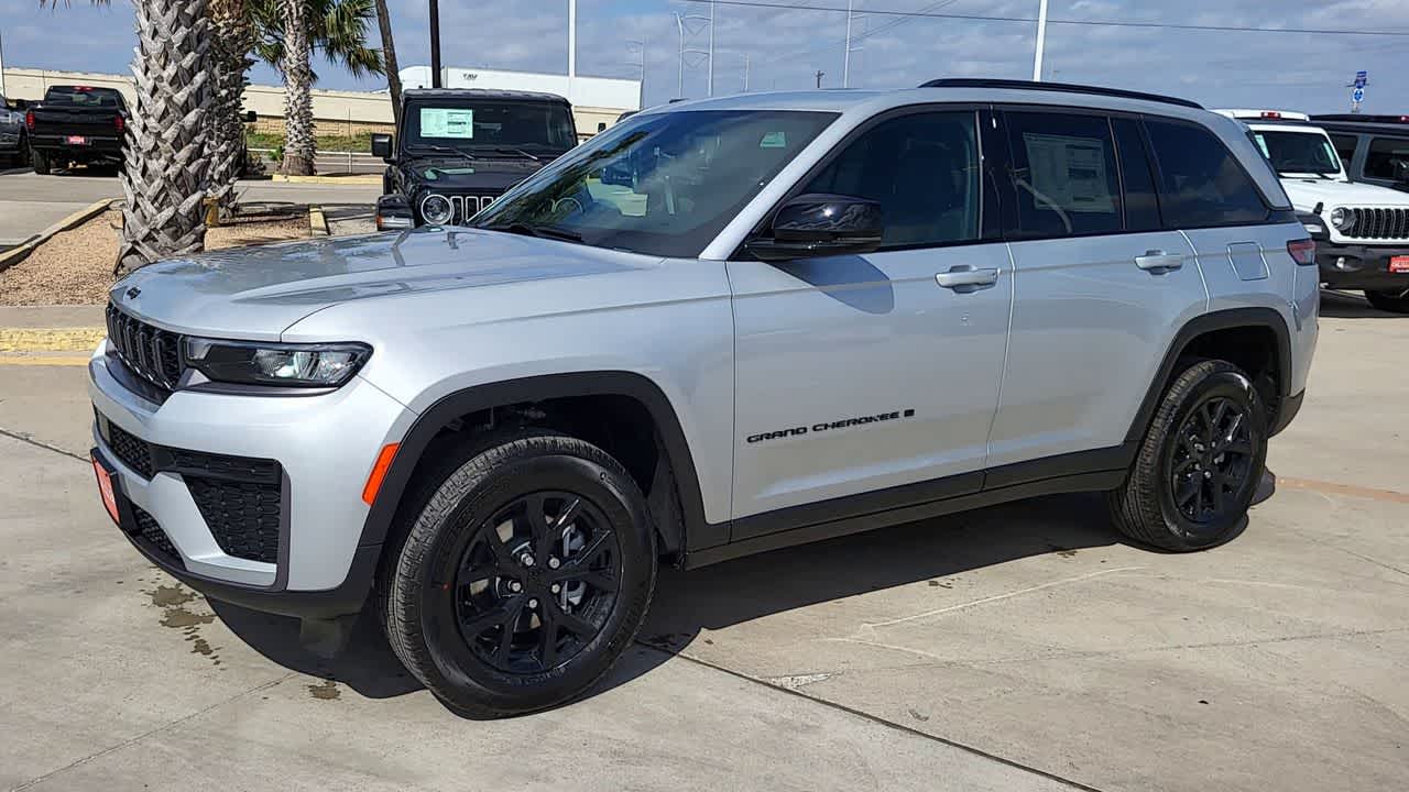 Thumbnail: 2026 Jeep Grand Cherokee - 4