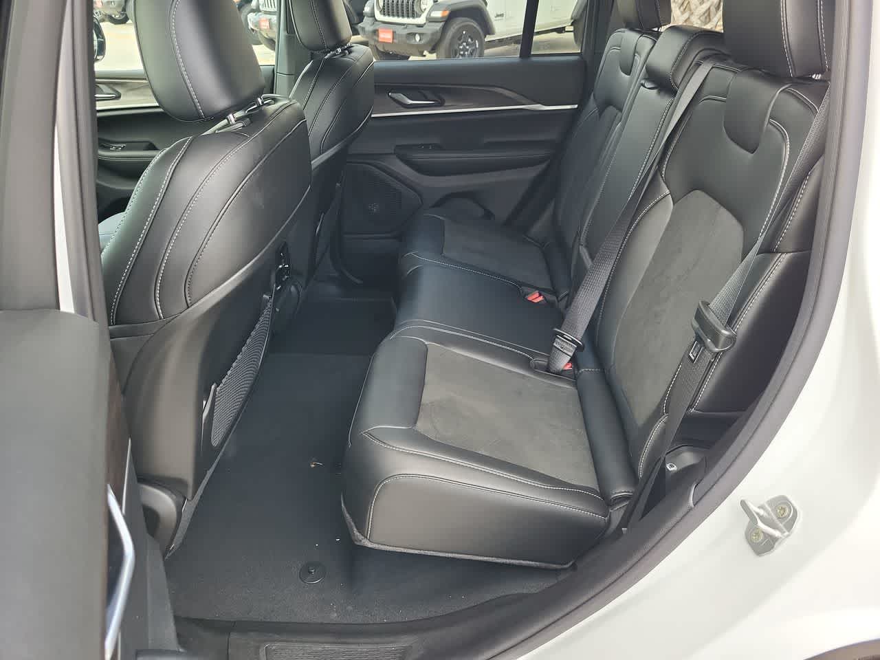 Thumbnail: 2026 Jeep Grand Cherokee - 21