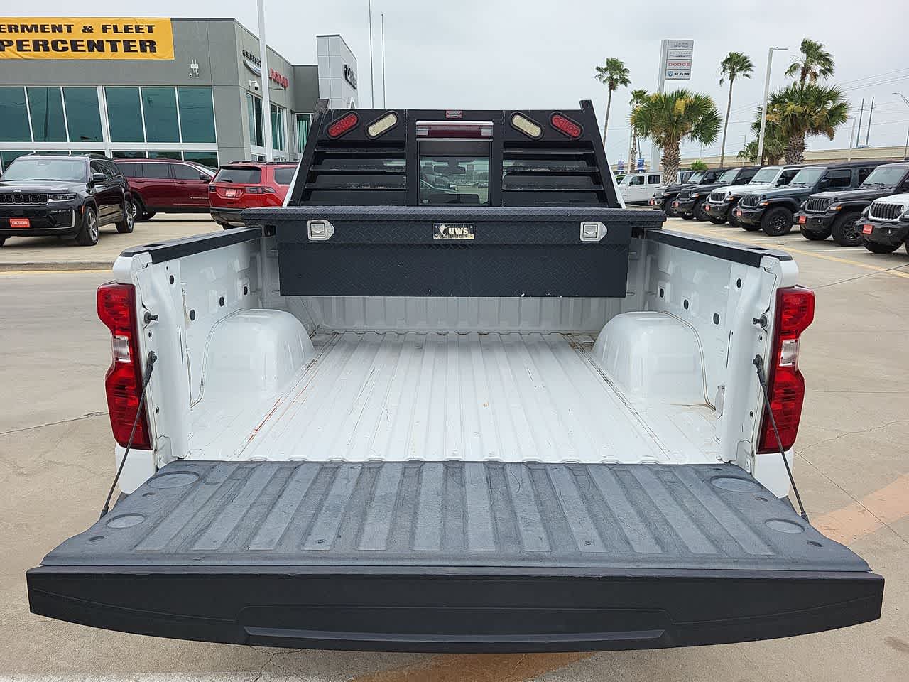 Thumbnail: 2020 Chevrolet Silverado 1500 - 28