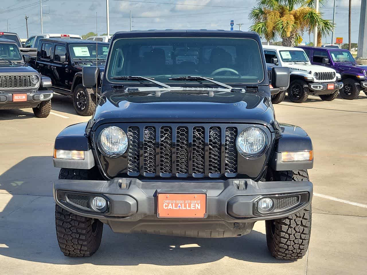 Thumbnail: 2023 Jeep Gladiator - 14